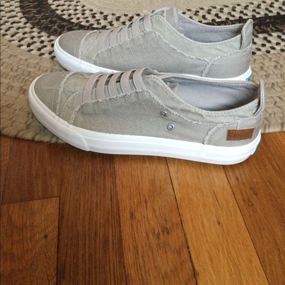 Tan Blowfish slip ons sneaker - Picture 4 of 12